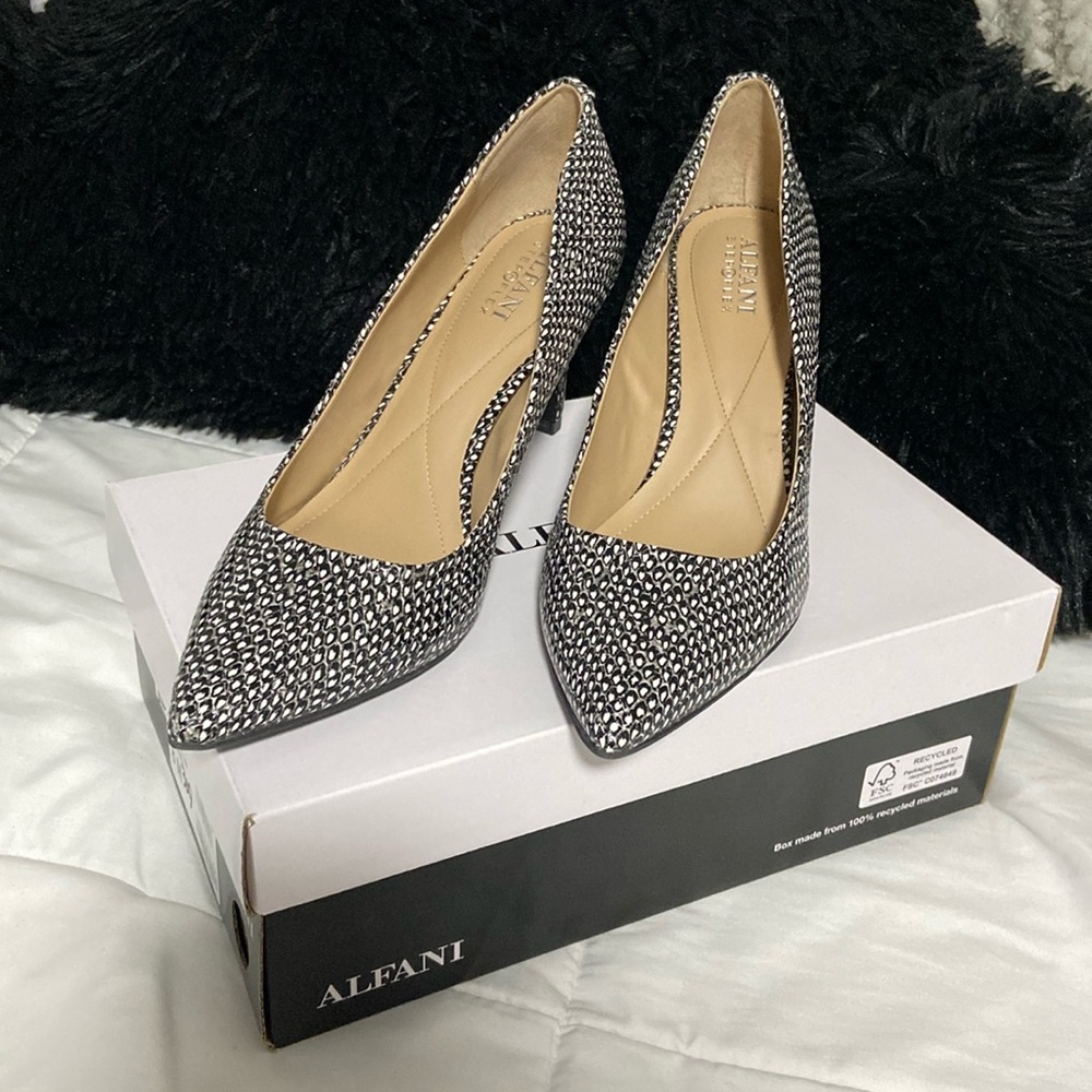Women’s Point- Toe Heel